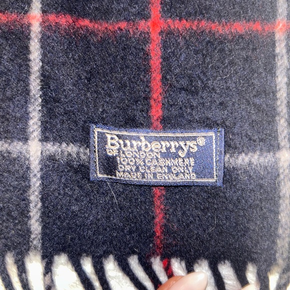 Burberry Navy Vintage Plaid Cashmere‎ Scarf - Picture 2 of 6